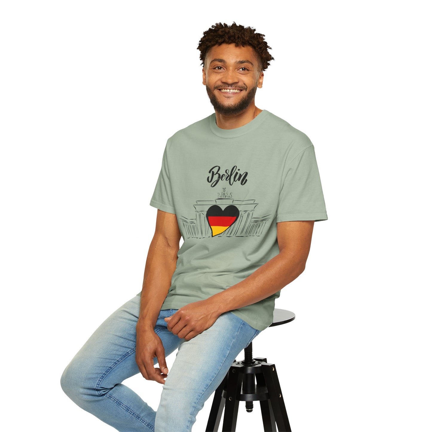 Berlin Love Unisex Graphic Tee – Travel Souvenir & Gift for Germany Lovers