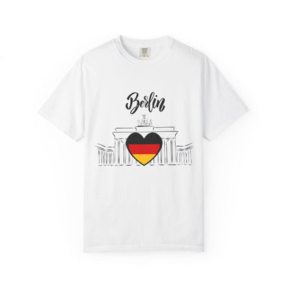Berlin Love Unisex Graphic Tee – Travel Souvenir & Gift for Germany Lovers