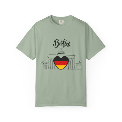Berlin Love Unisex Graphic Tee – Travel Souvenir & Gift for Germany Lovers