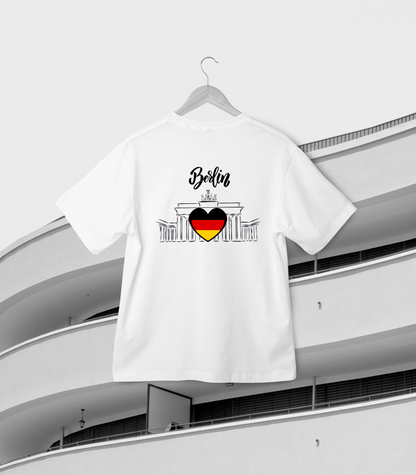 Berlin Love Unisex Graphic Tee – Travel Souvenir & Gift for Germany Lovers