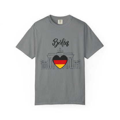 Berlin Love Unisex Graphic Tee – Travel Souvenir & Gift for Germany Lovers