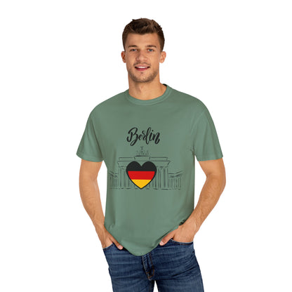 Berlin Love Unisex Graphic Tee – Travel Souvenir & Gift for Germany Lovers