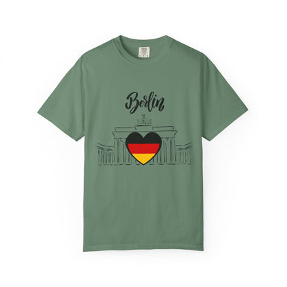 Berlin Love Unisex Graphic Tee – Travel Souvenir & Gift for Germany Lovers
